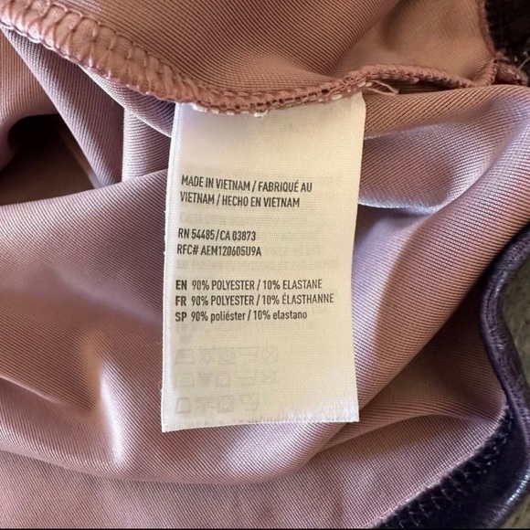 American Eagle Vintage Y2K halloween Pink Purple Ombré Velvet T
Shirt - Picture 8 of 10